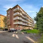 New Renovated Apartment